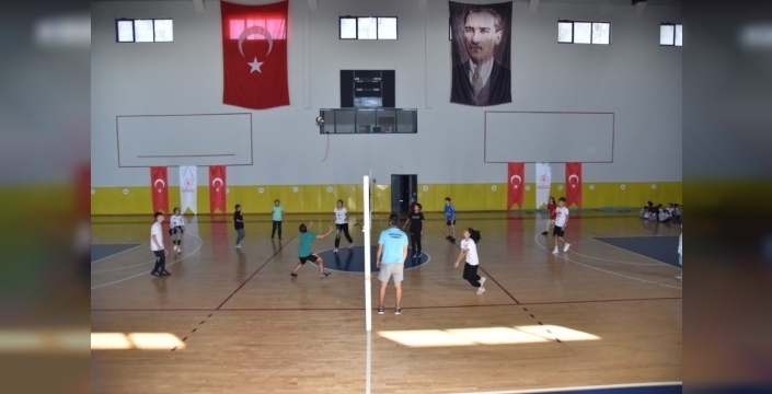Yaz tatili fırsatı! Kartepe'de çocuklar 10 branşta spor ve sanatla buluşuyor
