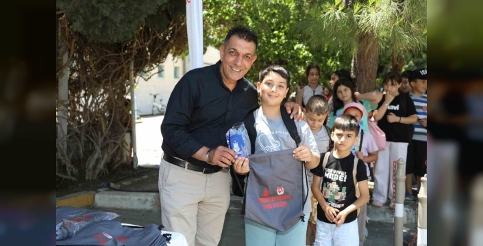 Yaz tatili fırsatı: Şehzadeler'de yüzme kursları şimdi başlıyor, kontenjanlar dolmadan yerinizi alın!