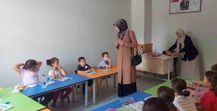 Yaz tatili Kuran'la taçlanıyor: Afyonkarahisar'da kurslar açıldı