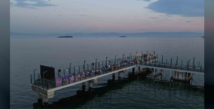 Yıldızlar Tuzla İskelesi'nde buluştu: La La Land açık havada izlendi