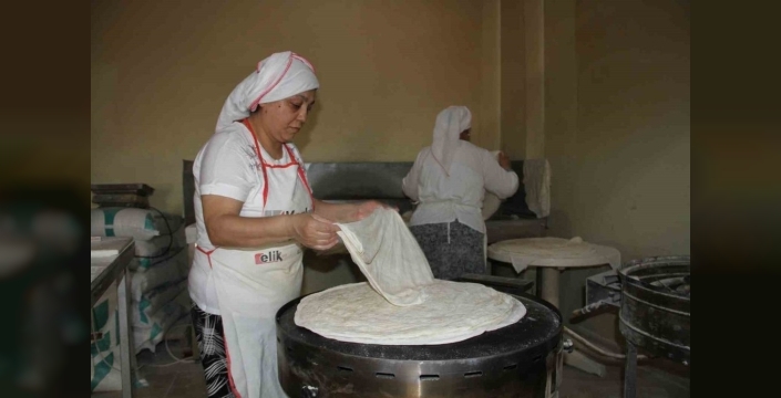 Yufkanın görünmez emeği: Bir dilim ekmek için saatler süren fedakarlık