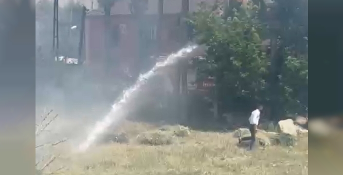 Yüksekova'da anızlar alev aldı, itfaiye nefes kesti