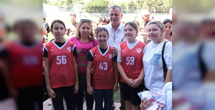 Yunusemre'de yaz spor okuluna büyük ilgi var