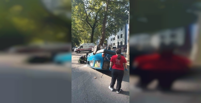 Zonguldak'ta dehşet anları: Otomobil ağaca çarpıp ters döndü, sürücü yaralı!